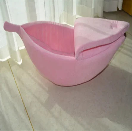 Banana Pet Bed – Cozy Sleeping Bag for Cats & Dogs - VMX PETS - VMX PETS